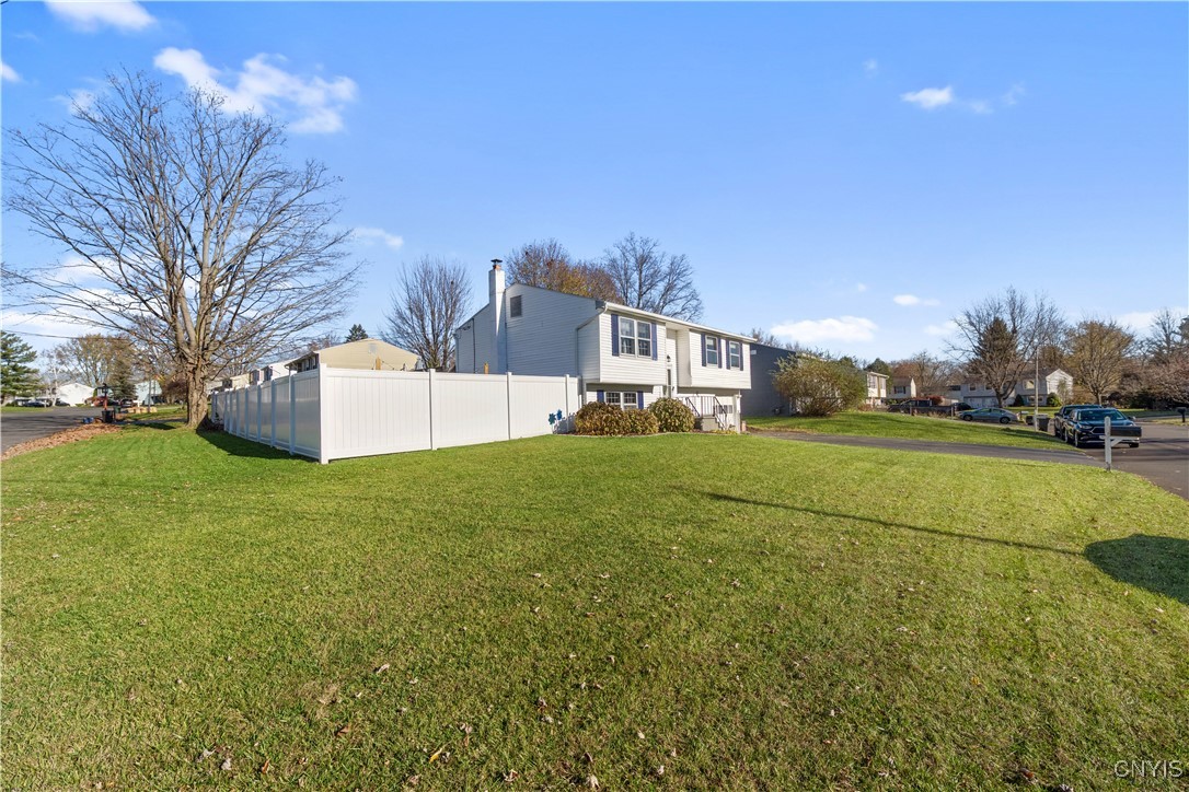 4225 Hunting Creek Drive, Clay, New York image 35