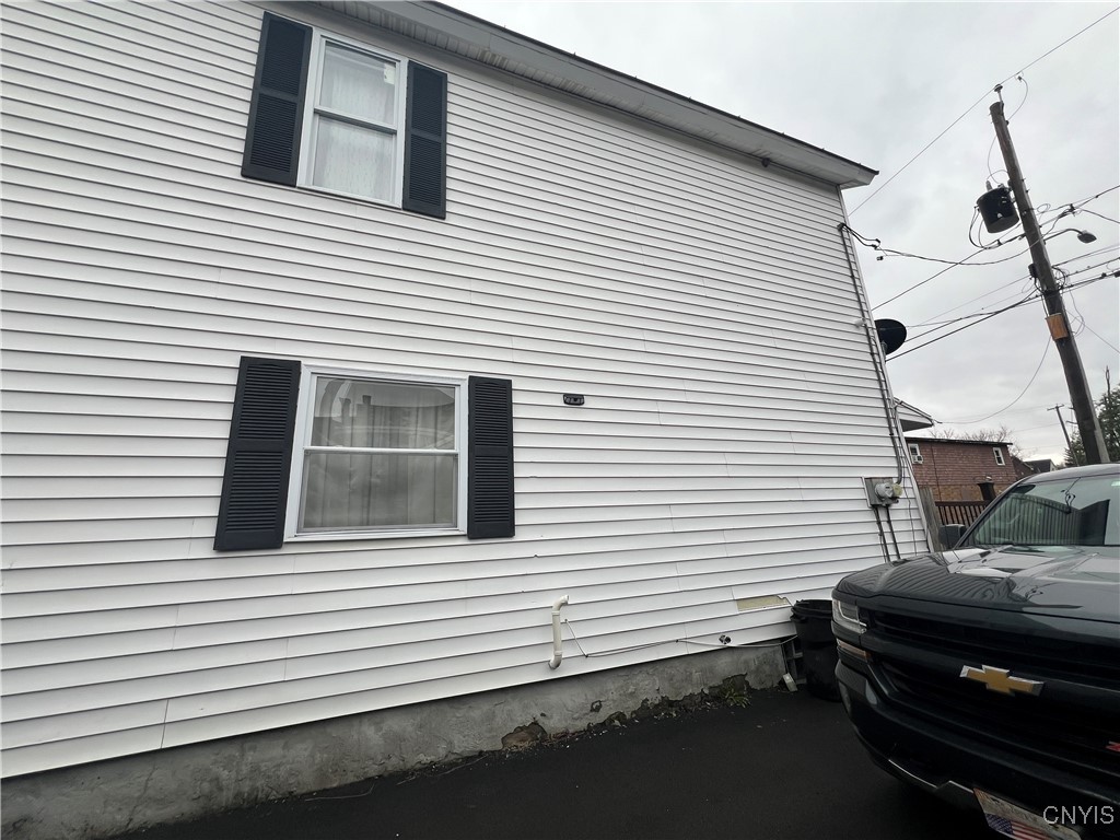 714 Bristol Street, Utica, New York image 4