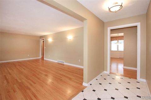 Tiny photo for 101 Britain Road, Manlius, NY 13066 (MLS # S1658327)