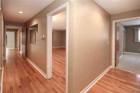 Tiny photo for 101 Britain Road, Manlius, NY 13066 (MLS # S1658327)