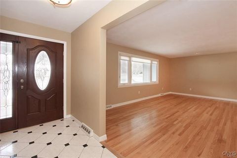 Tiny photo for 101 Britain Road, Manlius, NY 13066 (MLS # S1658327)