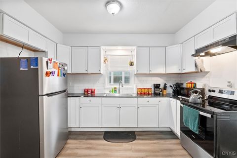 Tiny photo for 945 Oak Street, Syracuse, NY 13203 (MLS # S1655410)