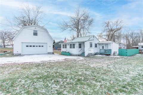 Photo of 216 Frontenac Boulevard, Clayton, NY 13624 (MLS # S1656192)