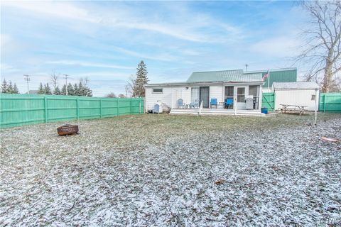 Tiny photo for 216 Frontenac Boulevard, Clayton, NY 13624 (MLS # S1656192)