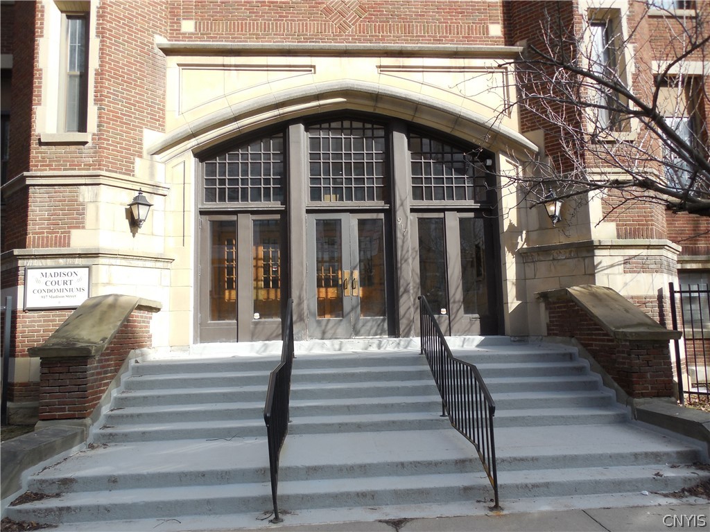 917 Madison St.