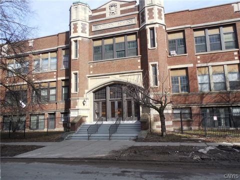 Photo of 917 Madison St. St, Syracuse, NY 13210 (MLS # S1664731)