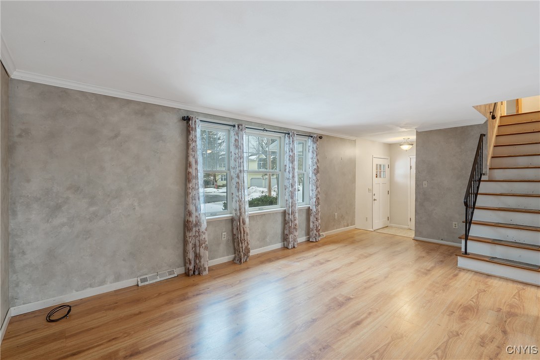 112 Teaslewood Lane, Manlius, New York image 7