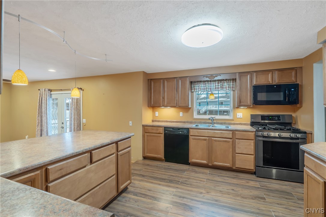 112 Teaslewood Lane, Manlius, New York image 12