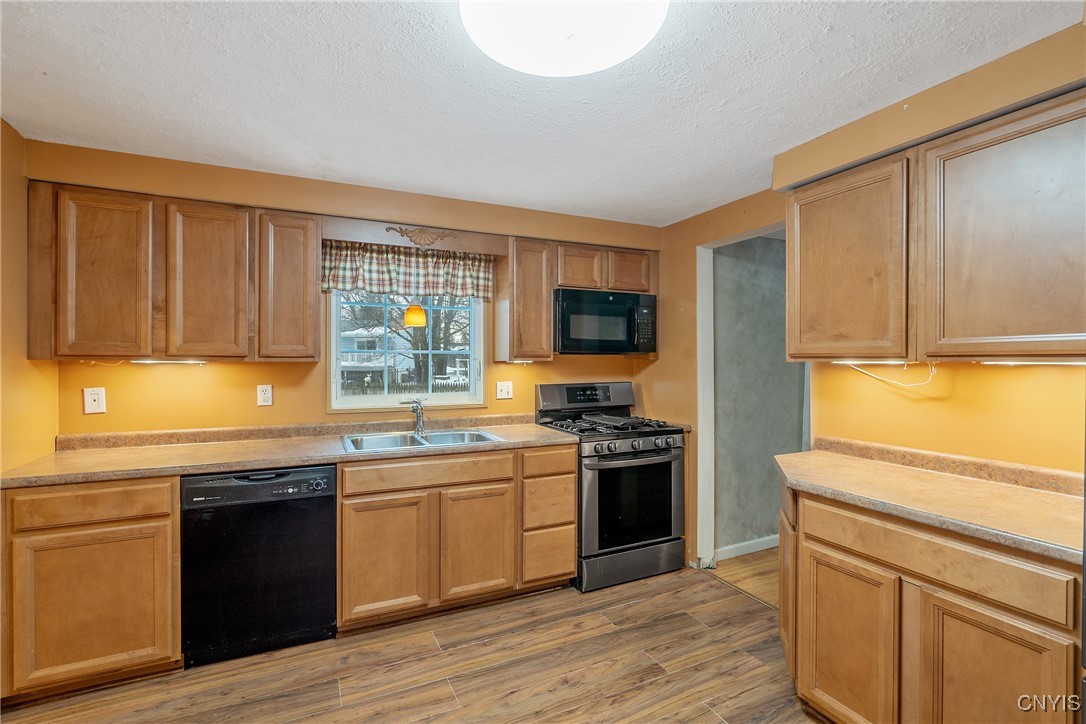 112 Teaslewood Lane, Manlius, New York image 13