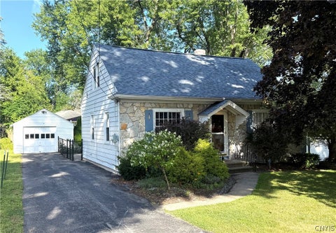 Homes For Sale - 3 Marks Place<br/> Oneida County, New Hartford, NY 13413