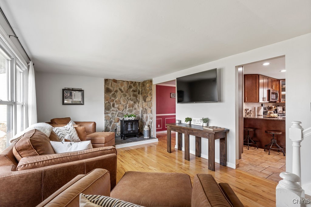 5072 Hackberry Lane, Clay, New York image 7
