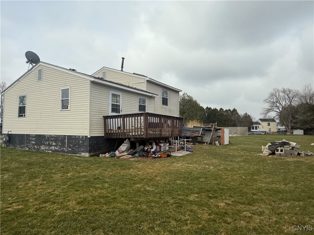 8261 Elaine Circle, Clay, New York image 3