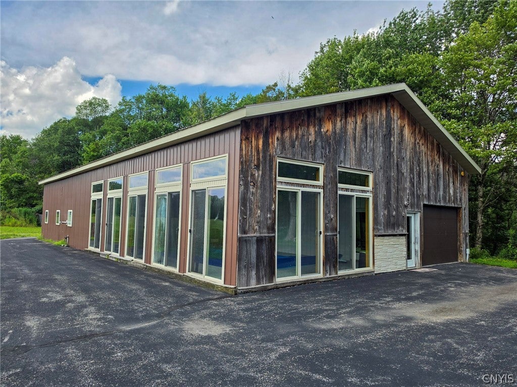 7469 Buck Hill Road