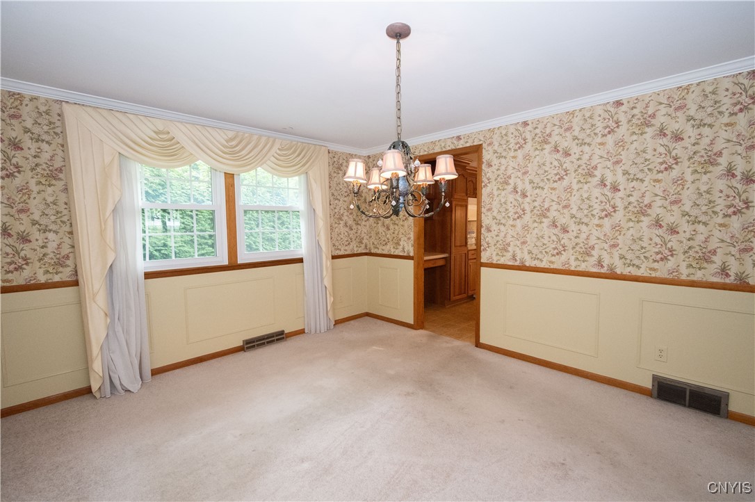 Camillus, New York 13031, United States, 4 Bedrooms Bedrooms, ,3 BathroomsBathrooms,Residential,Pending,188223