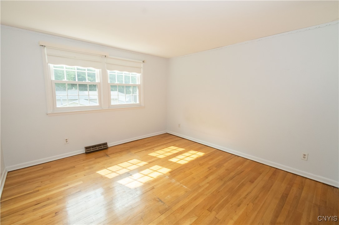 Camillus, New York 13031, United States, 4 Bedrooms Bedrooms, ,3 BathroomsBathrooms,Residential,Pending,188223