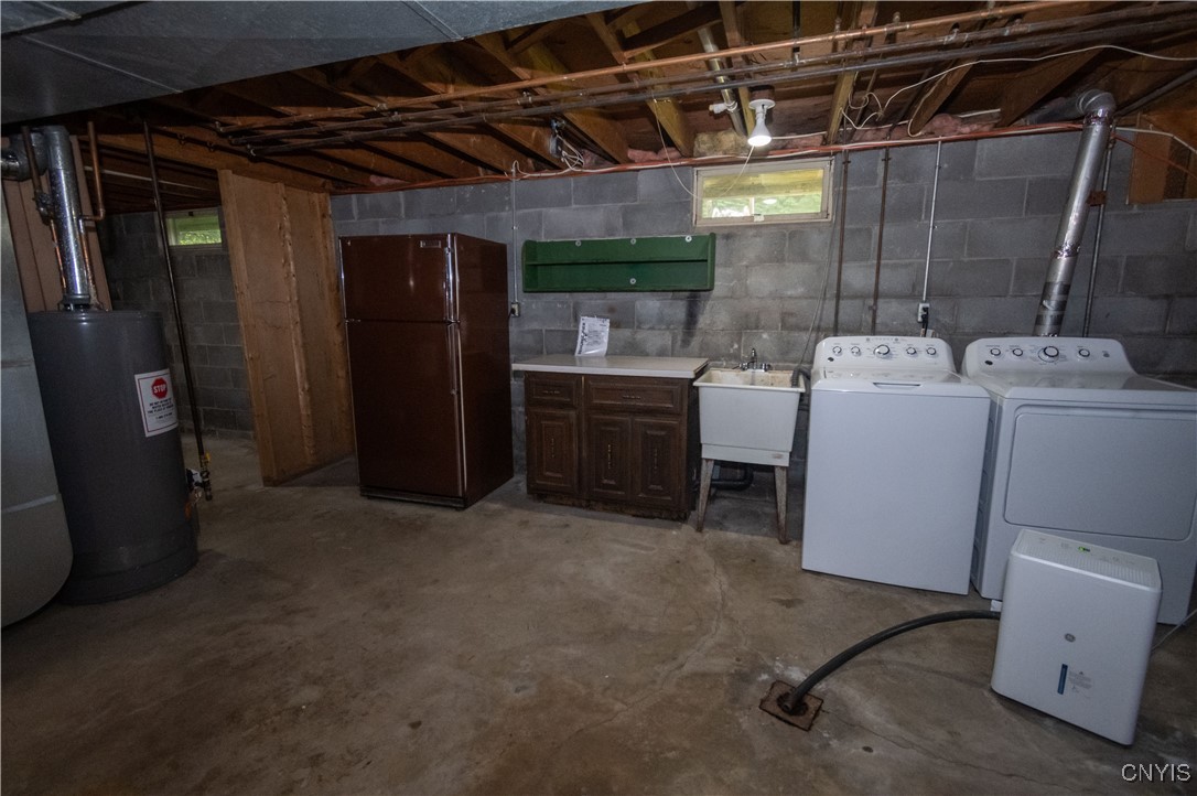 Camillus, New York 13031, United States, 4 Bedrooms Bedrooms, ,3 BathroomsBathrooms,Residential,Pending,188223