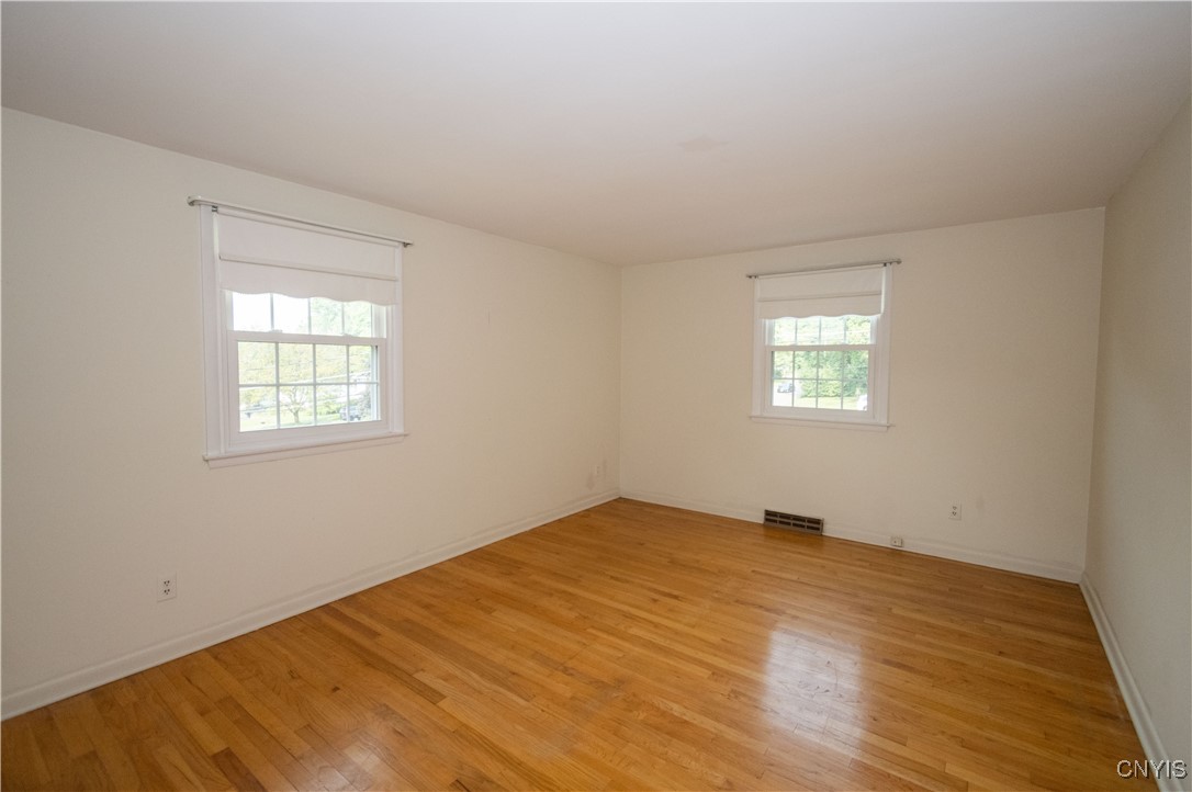 Camillus, New York 13031, United States, 4 Bedrooms Bedrooms, ,3 BathroomsBathrooms,Residential,Pending,188223