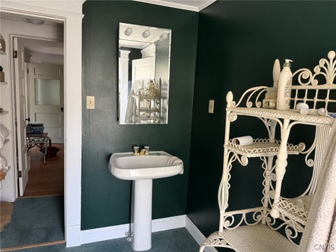 Tiny photo for 118 Chapel Street, Manlius, NY 13066 (MLS # S1709009)
