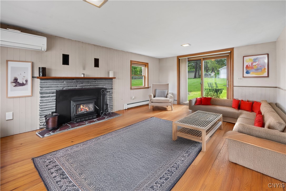 3583 W Seneca Turnpike