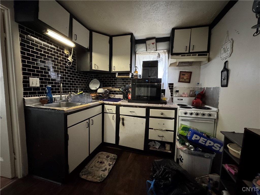 403 Coffeen Street