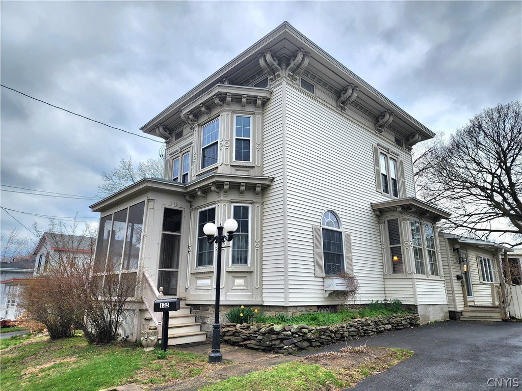135 W Cayuga Street