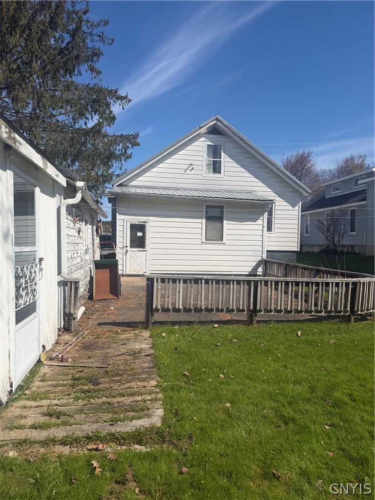 3341 Maple Avenue
