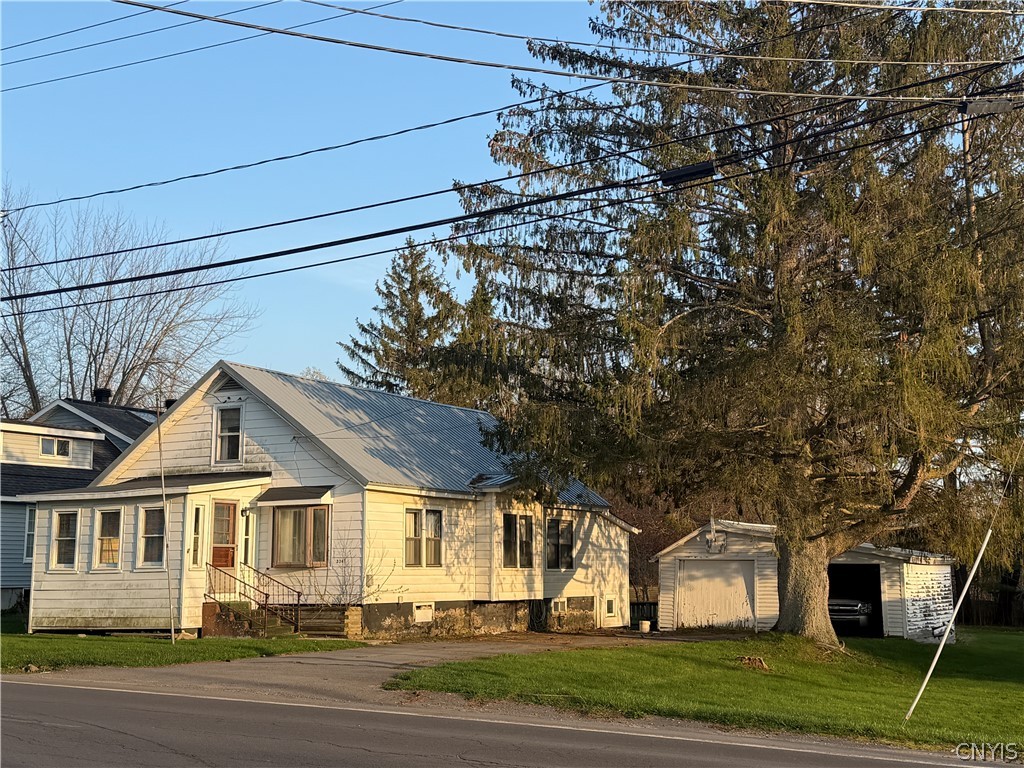 3341 Maple Avenue