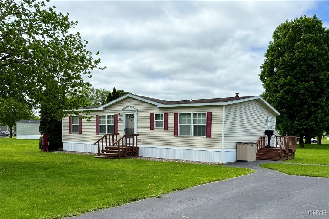 25 Noble Lane, Westmoreland, New York image 1