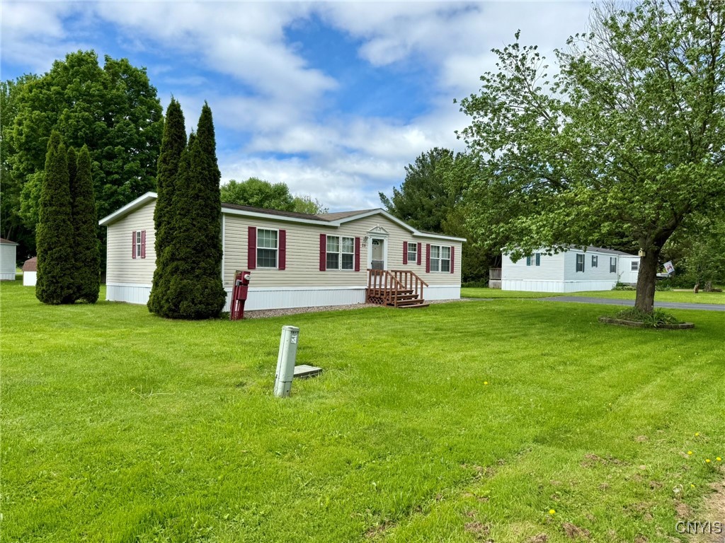 25 Noble Lane, Westmoreland, New York image 4