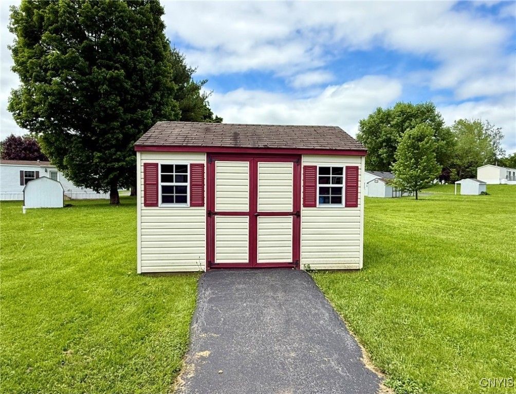 25 Noble Lane, Westmoreland, New York image 7