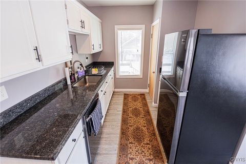 Tiny photo for 1 Paulevan Place, New Hartford, NY 13413 (MLS # S1660602)