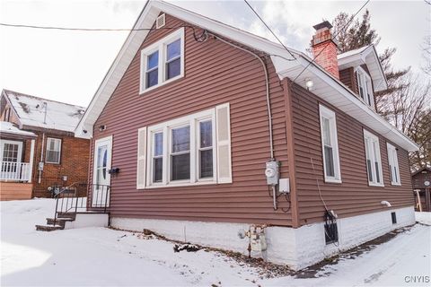 Tiny photo for 1 Paulevan Place, New Hartford, NY 13413 (MLS # S1660602)