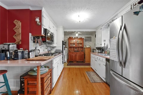 Tiny photo for 9 Donald Place, Salina, NY 13090 (MLS # S1715469)