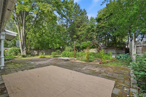 Tiny photo for 9 Donald Place, Salina, NY 13090 (MLS # S1715469)