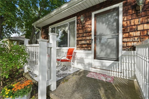 Tiny photo for 9 Donald Place, Salina, NY 13090 (MLS # S1715469)