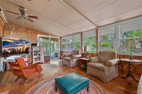 Tiny photo for 9 Donald Place, Salina, NY 13090 (MLS # S1715469)