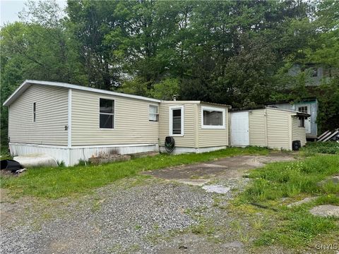 53 Penguin Drive, Cortland, NY 13045 - MLS#: S1606954