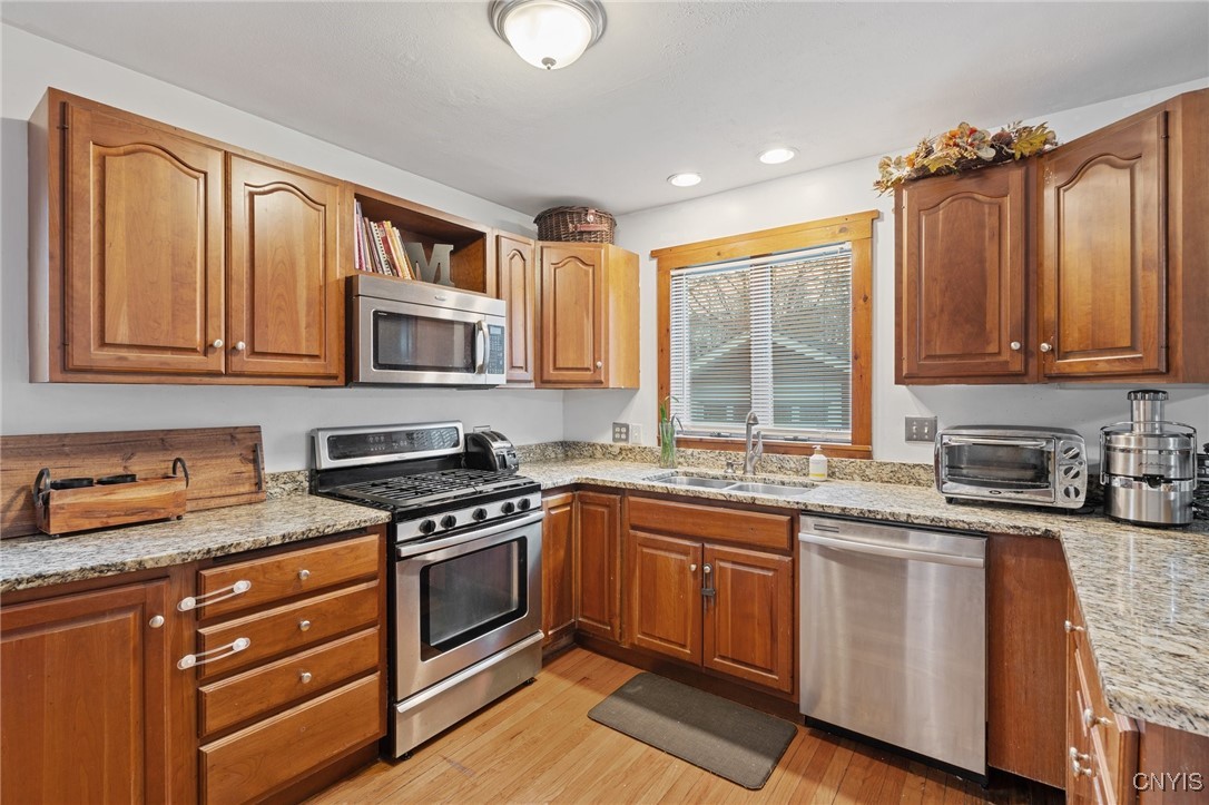128 W Warrington Road, Syracuse, New York image 11
