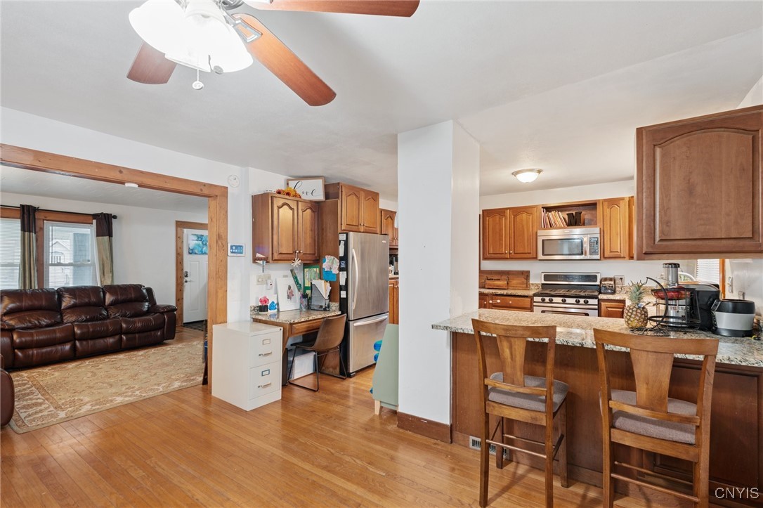 128 W Warrington Road, Syracuse, New York image 8