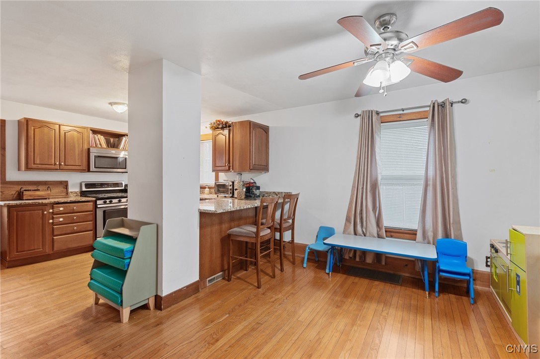 128 W Warrington Road, Syracuse, New York image 9