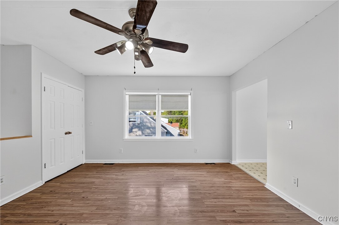 126 W Florence Avenue