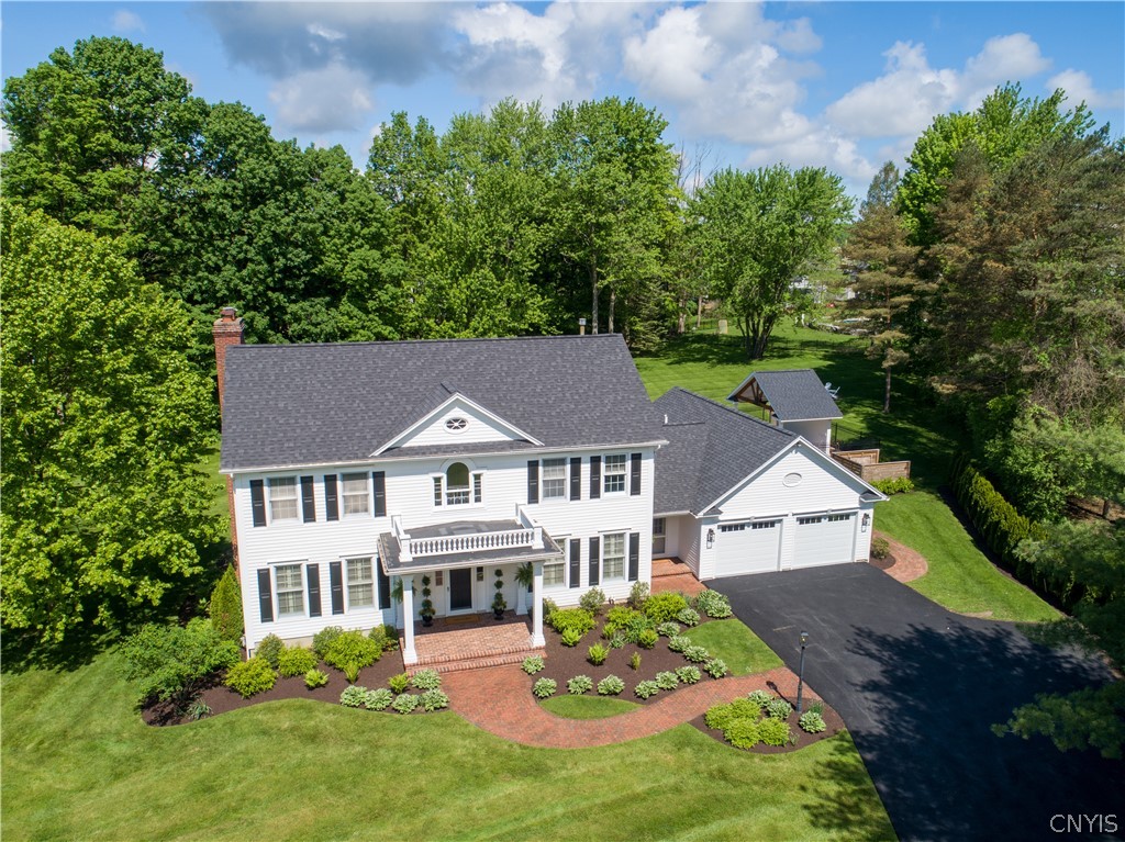 6 Ramble Wood Dr Drive