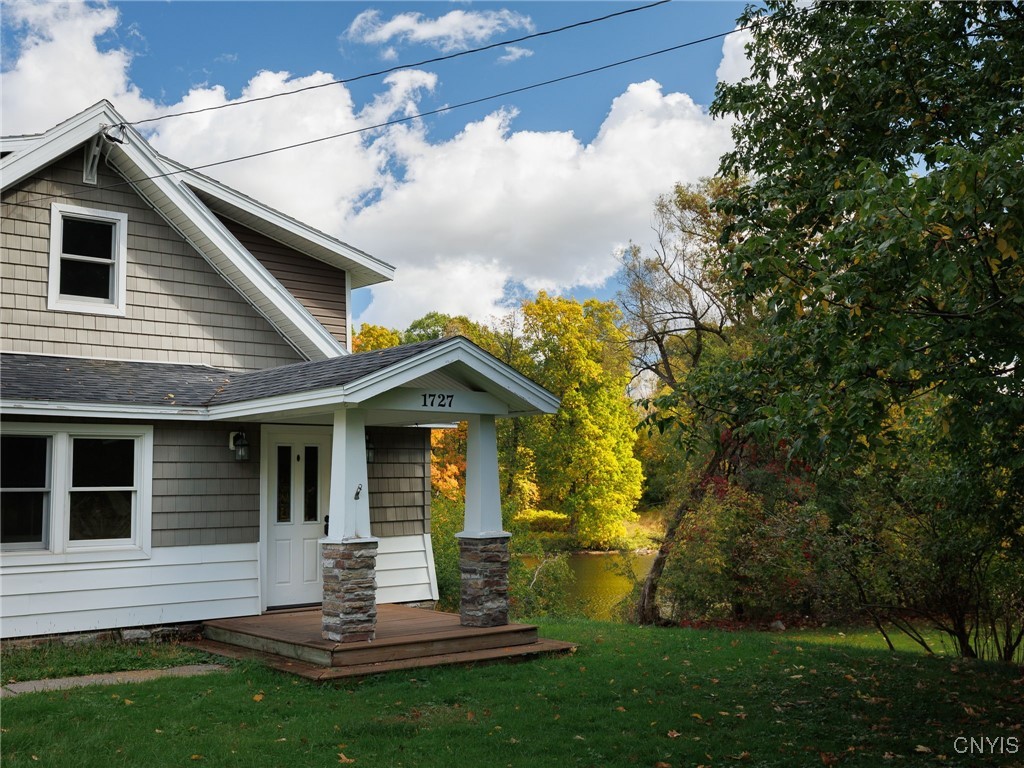 1725 Huntington Street