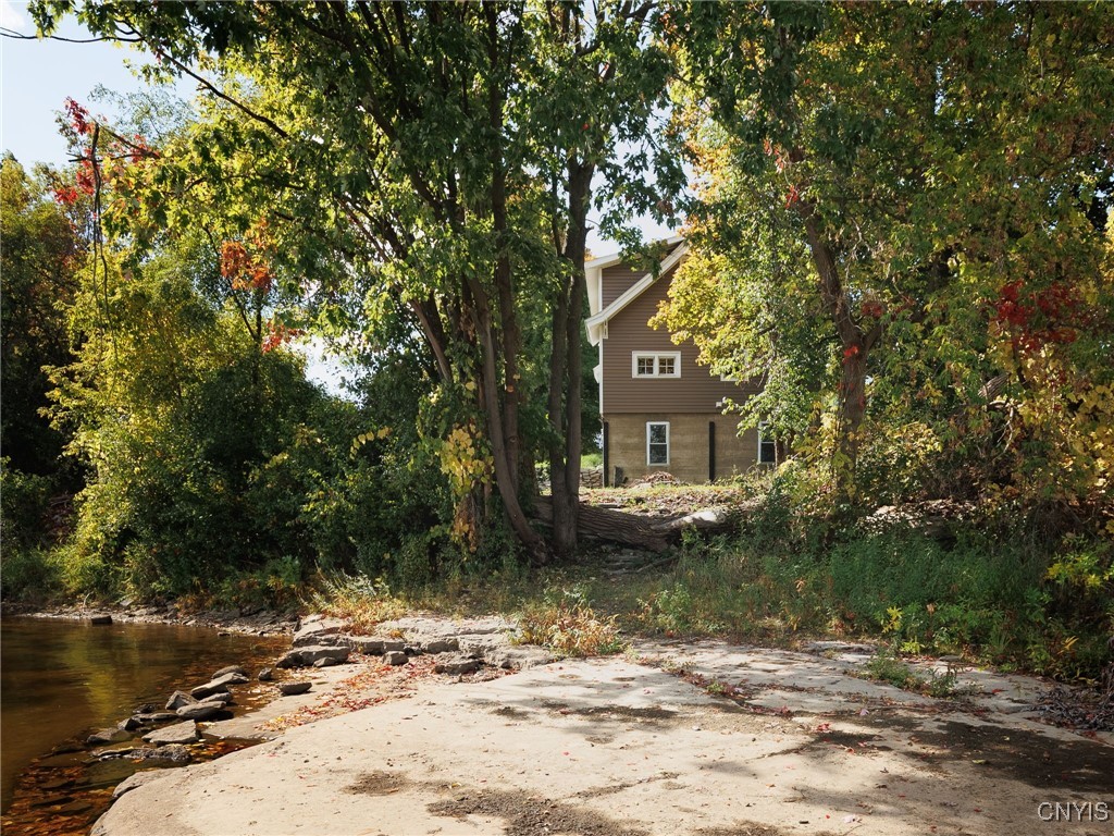 1725 Huntington Street