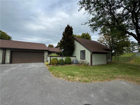 Photo for 593 Village Boulevard N