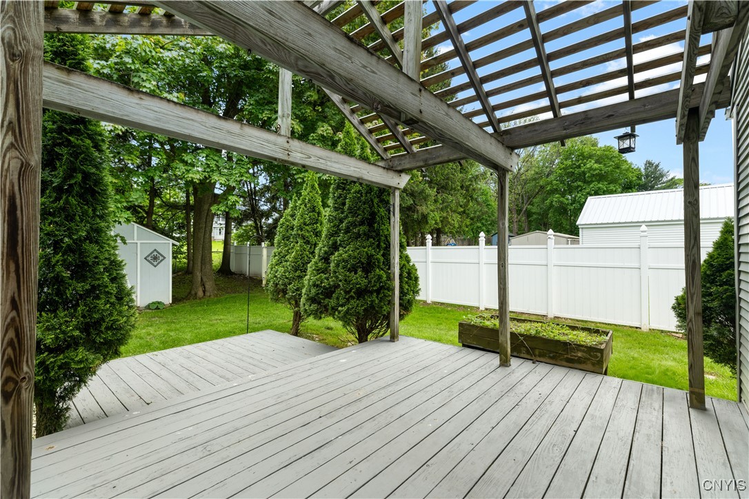 11 Evalon Road, New Hartford, New York image 5
