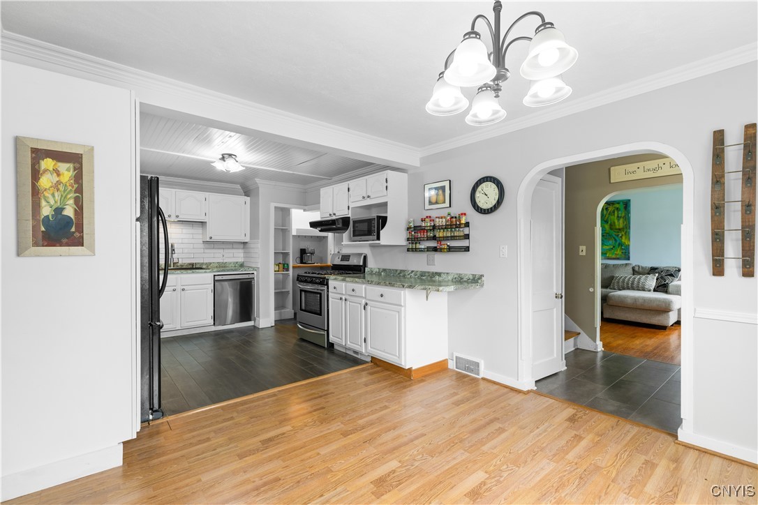 11 Evalon Road, New Hartford, New York image 8