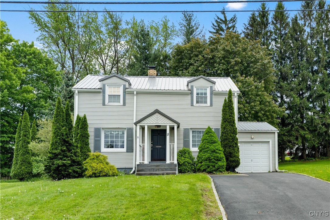 11 Evalon Road, New Hartford, New York image 2