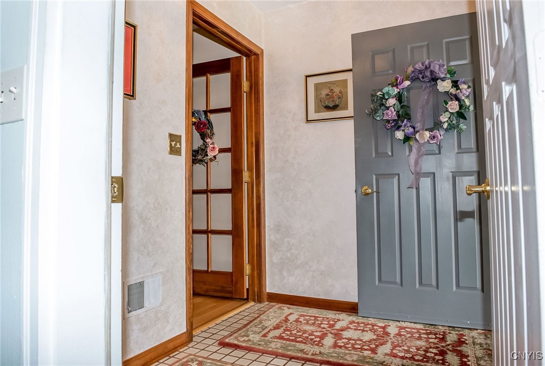 498 Summerhaven Drive N