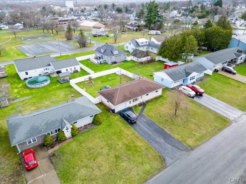 2320 W Graham Avenue